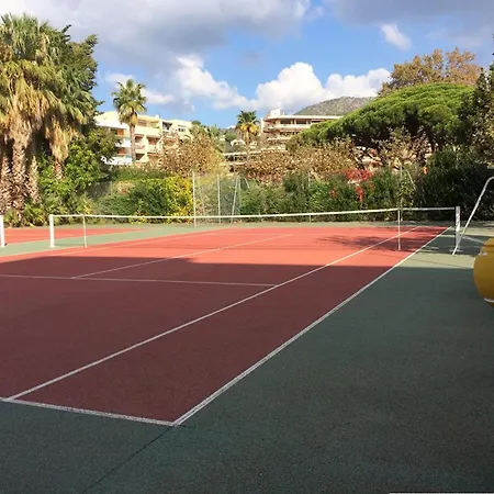 Apartment Avec Parking Au Lavandou, A 10m De La - Fr-1-803-11 *